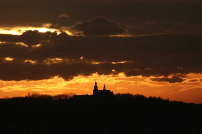 Post Background Image